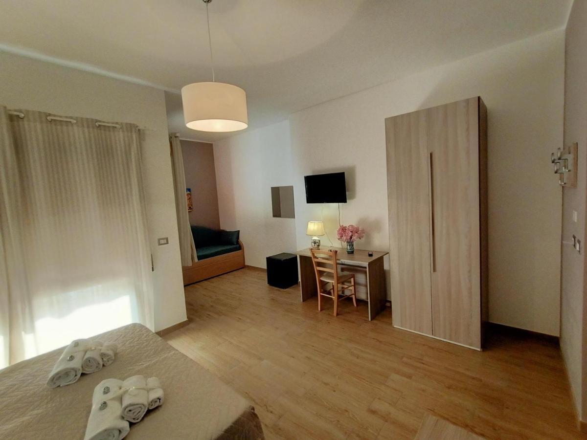 Bed & Breakfast Sara Falconara *