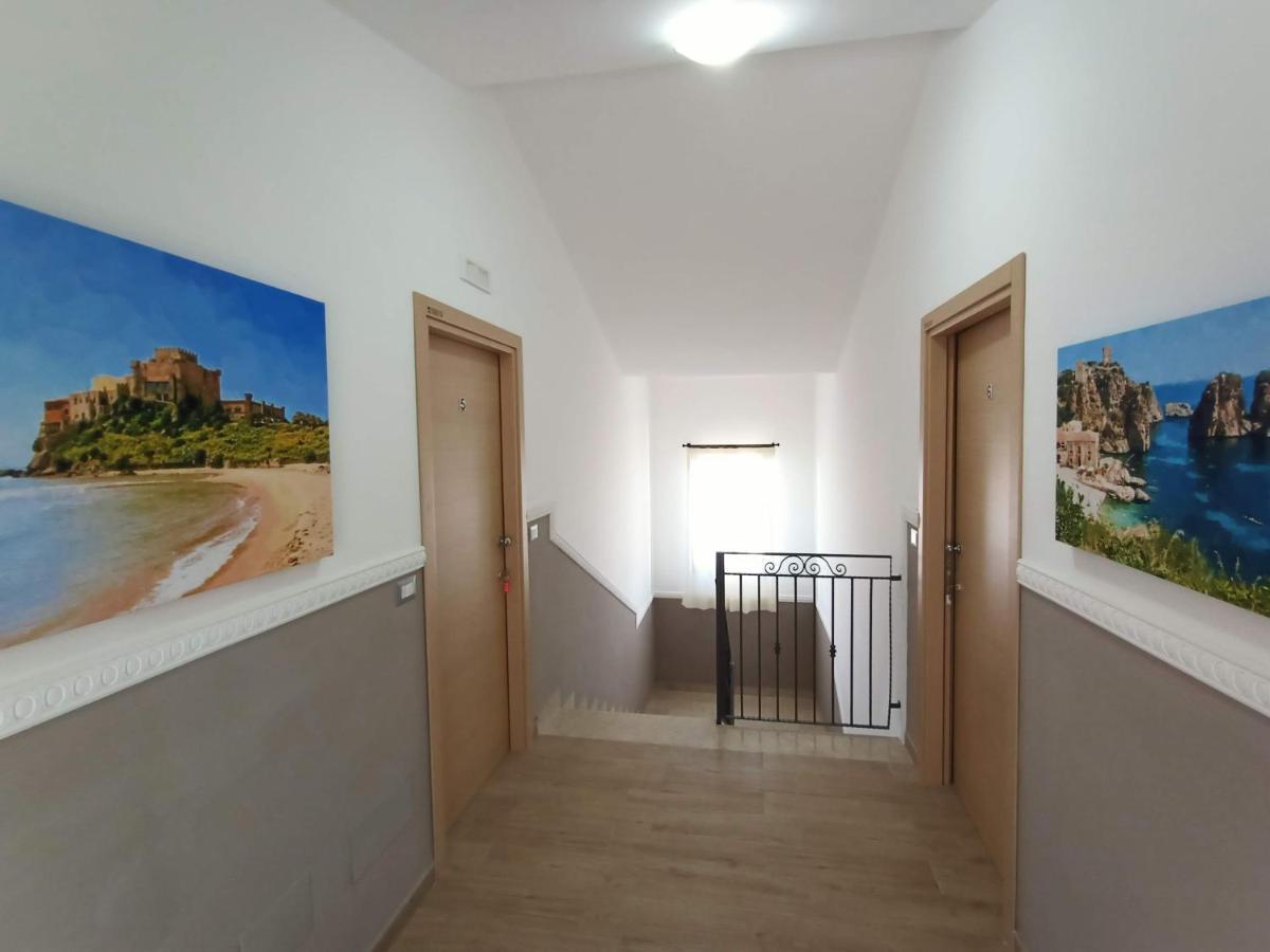 Sara Falconara Bed & Breakfast *